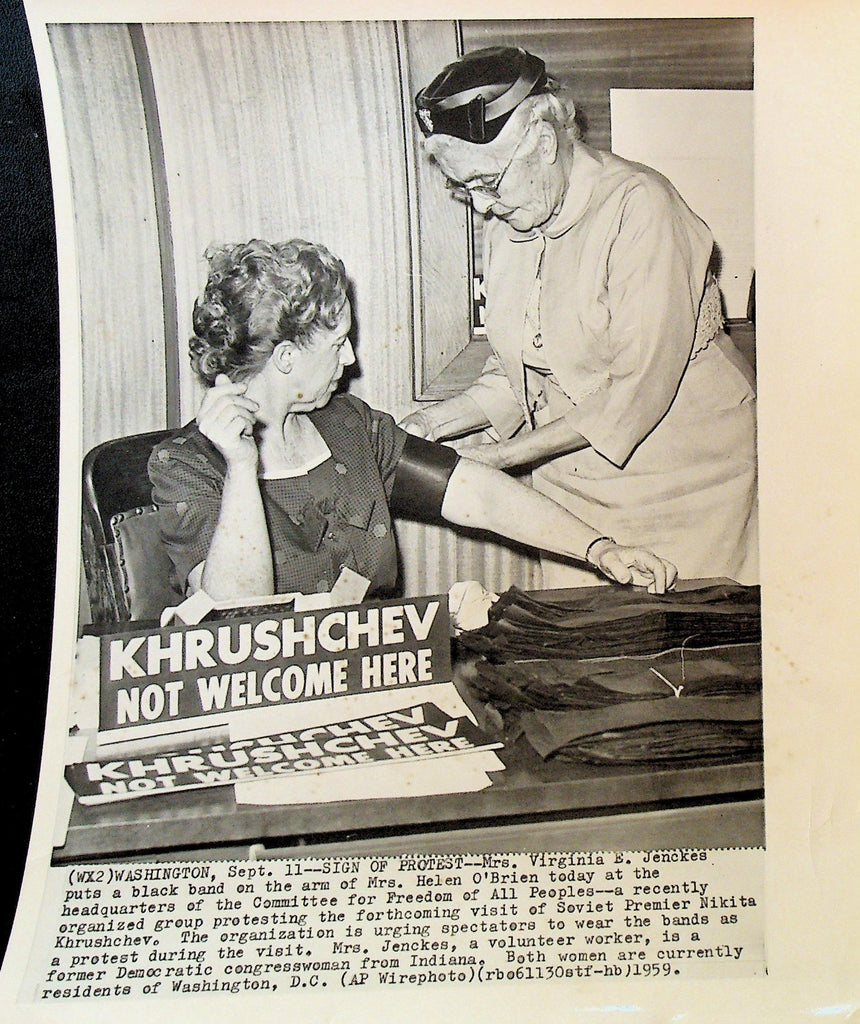Nikita Khrushchev Wire Photo 1959 Virginia Jenckes Helen O'Brien Protest0