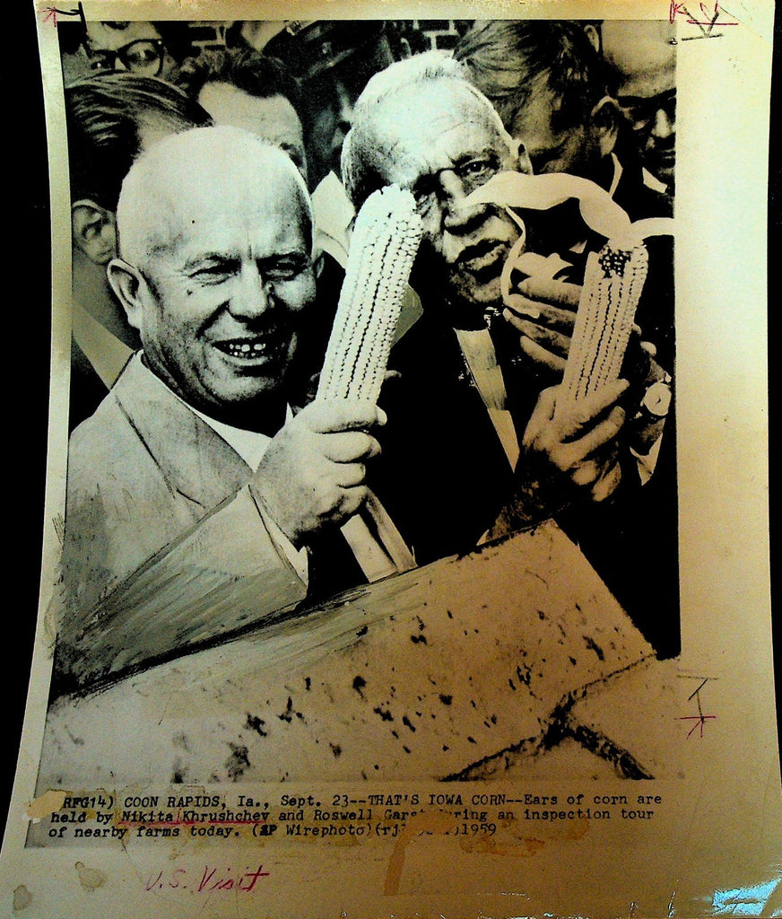 Nikita Khrushchev Wire Photo 1959 Roswell Bob Garst Iowa Holding Corn0