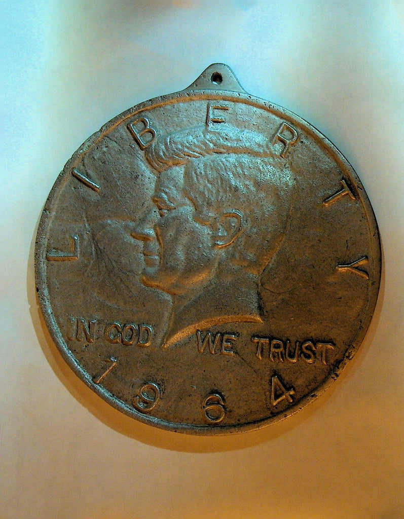 John F Kennedy Wall Plaque Replica 1964 Half Dollar Iron Art0