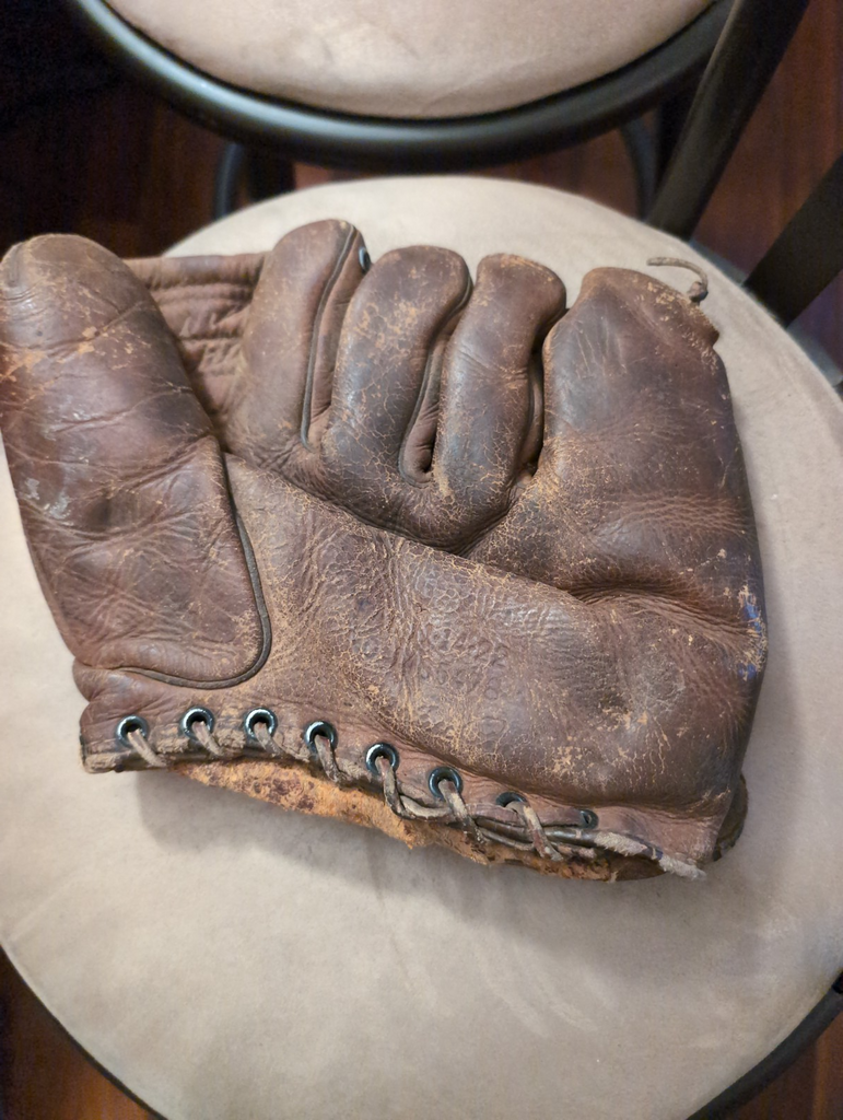 Davega Baseball Glove 1930s Right Handed0