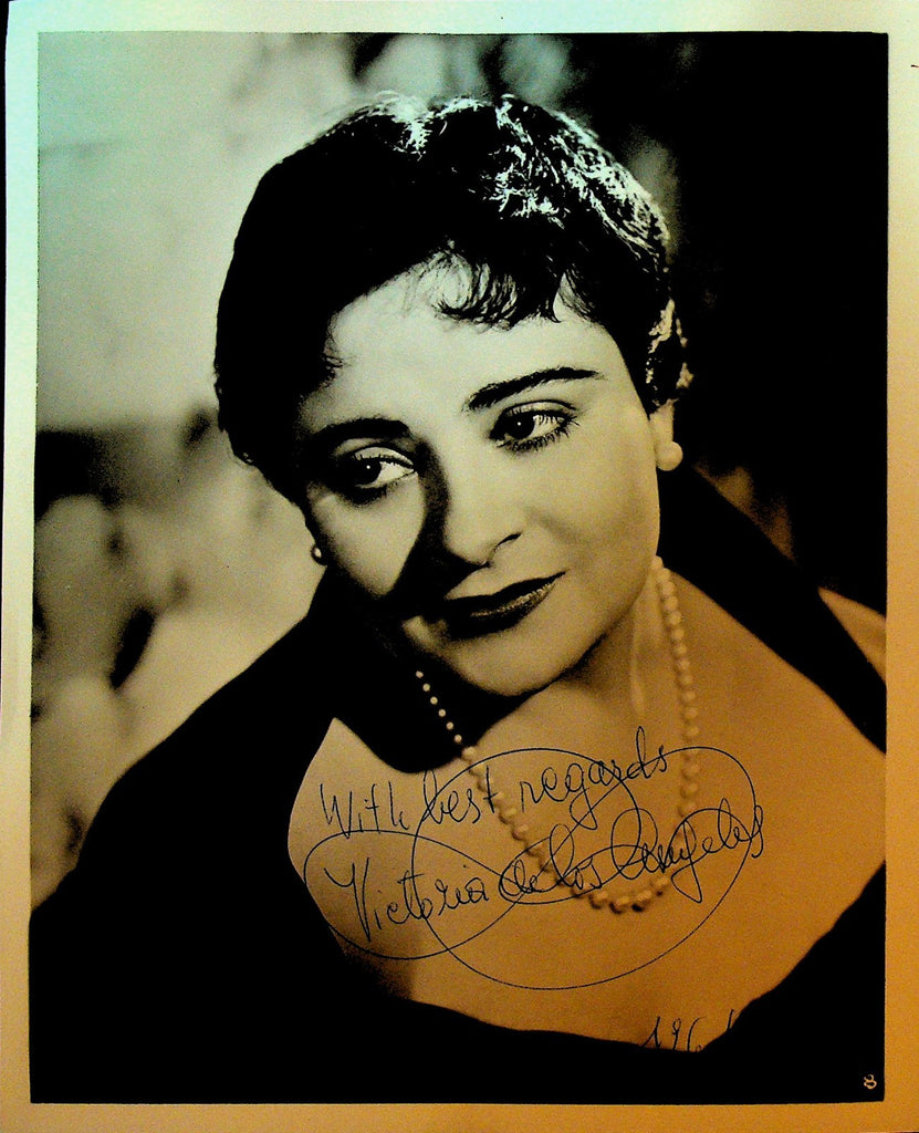 Victoria de los Angeles Singer Autograph Signed Photograph 1960s0