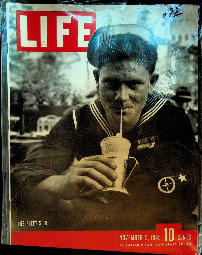 Life Magazine November 5 1945 The Fleet is In Navy
