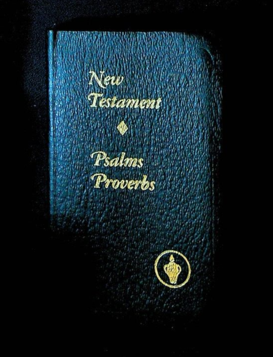 New Testament Psalms Proverbs KJV Gideons 1968 Bible