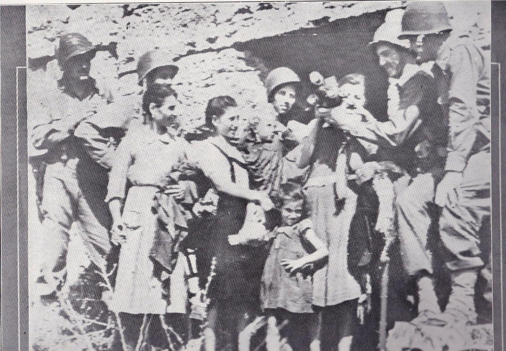 Italian Civilians with American Soldiers  WWII Dispatch Photo News Service