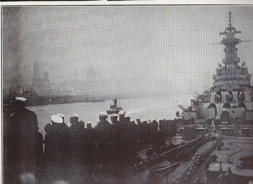 USS Missouri Moving Up North River WWII Dispatch Photo News Service