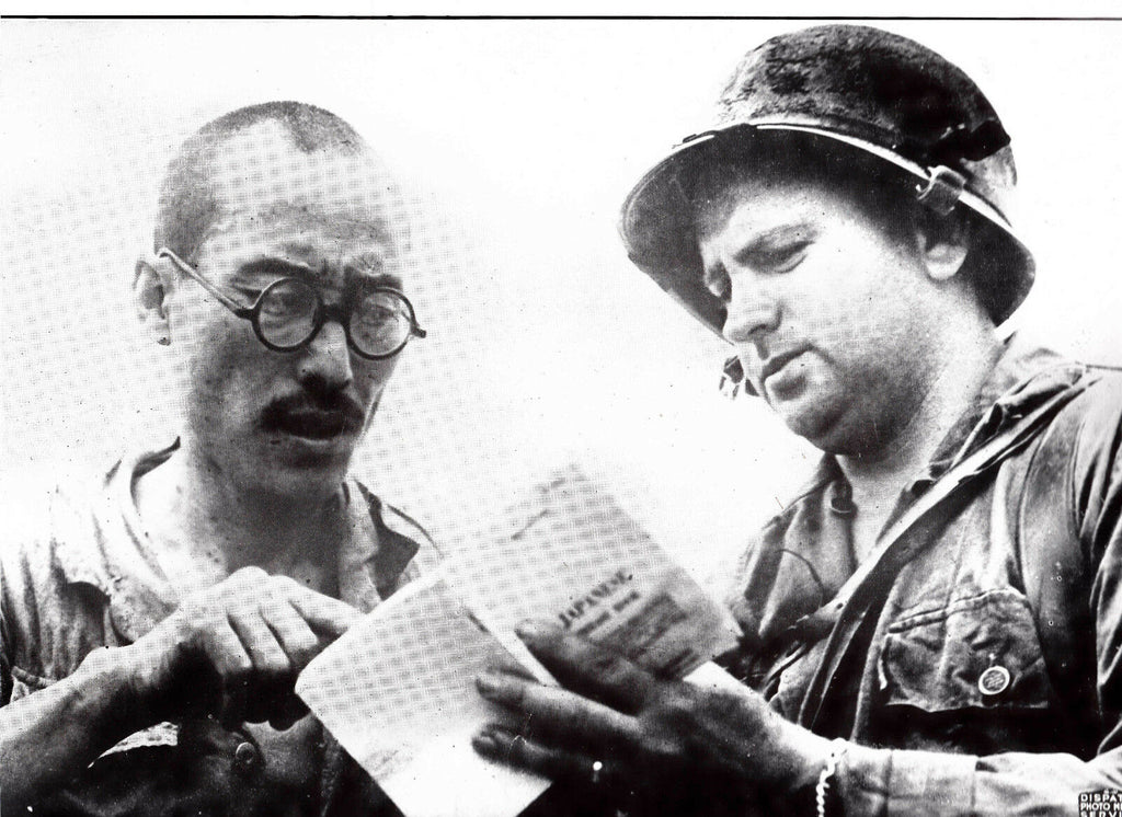 Medical Officer Talks w Japanese Lieutenant WWII Dispatch Photo News Service
